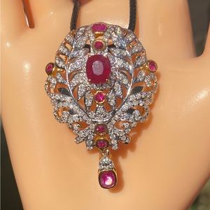 Natural Burmese Ruby and Diamond pendent in 18k Gold  (GIA certificate )
